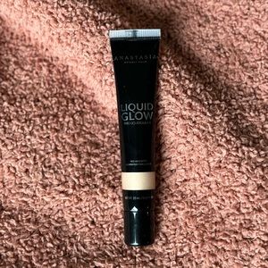 Anastasia Liquid Glow